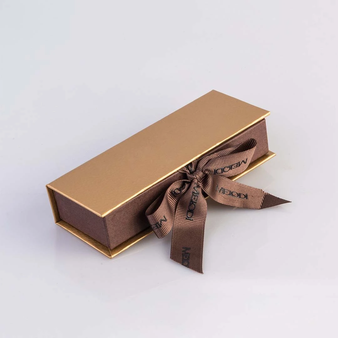 Rigid gift boxes with ribbon